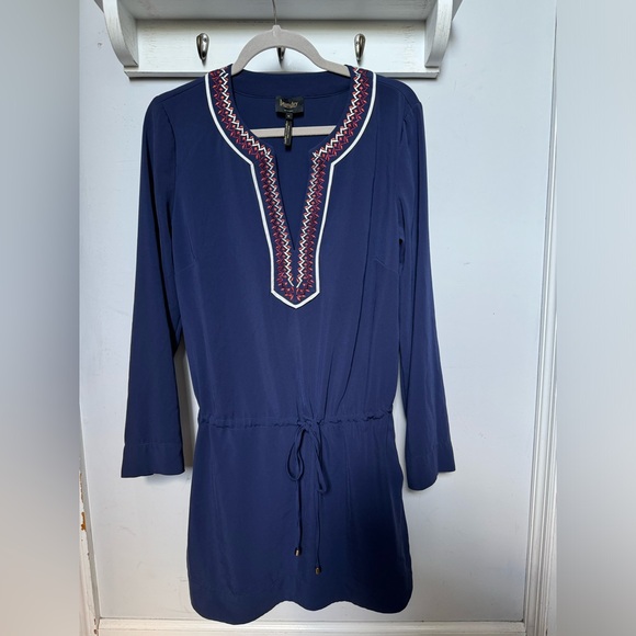 Women’s Navy w Embroidered Vneck Drawstring Waist Blouson Dress Size Medium - Picture 1 of 6